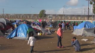 Migrant caravan waiting in Tijuana Sports Arena