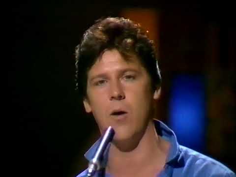 Shakin Stevens - "It's Late" - The Main Attraction (30-07-1983)