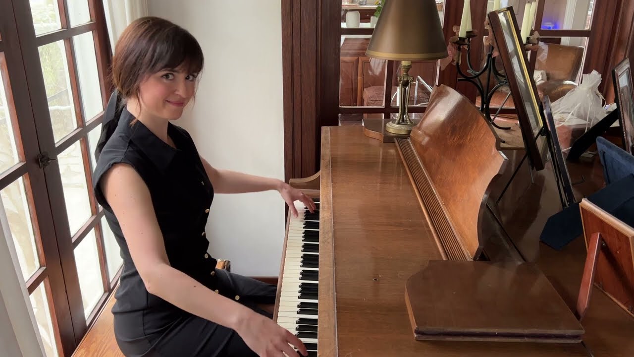 Promotional video thumbnail 1 for Juilliard-Pianist Paulina Simkin