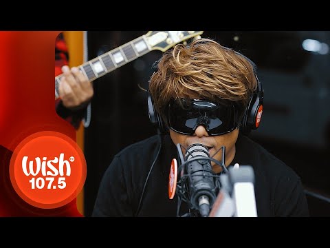 Noel Palomo with Repakol perform "Peksman" LIVE on Wish 107.5 Bus
