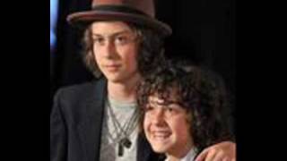 I&#39;m Out -The naked Brothers Band