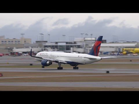 Plane Spotting Pensacola International Airport 02/09/23