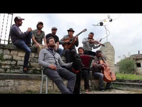 Les Hurlements d'Léo chantent Mano - On boira de la bière