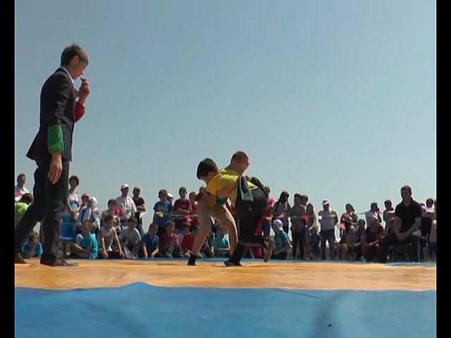 Яшь көрәшчеләр Сабантуй алдыннан репетиция уздырды