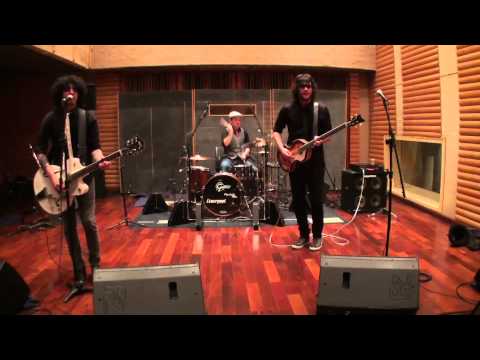 Tokyo Savannah - Ensaio - "Seen it all"