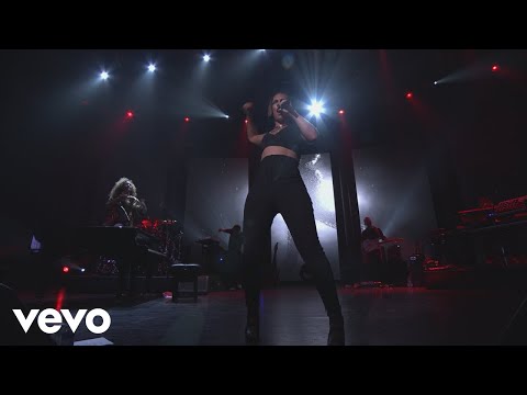 Alicia Keys - Girl On Fire (Live from iTunes Festival, London, 2012)