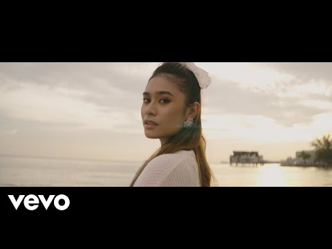 Athalia - We Go Up (Official Music Video)