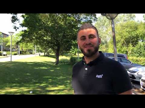 Aktivitetsleder i Nordhuset Hatem fortæller om Ringparkens ferielejr til Vejen.