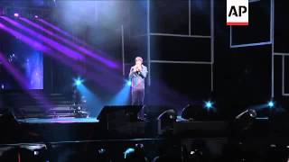 Download lagu Korean star Lee Min Ho visits fans in Beijing mp3 Download lagu Korean star Lee Min Ho visits fans in Beijing mp3