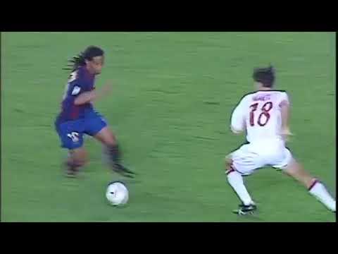 Primer gol de Ronaldinho en el Barcelona