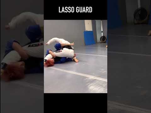 ラッソーガードスイープ | BJJ