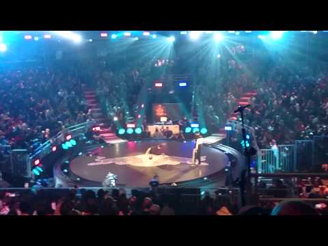 Menon vs Blond Redbull bc one final paris