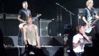 Die Toten Hosen feat. Billy Talent-Should I Stay Or Should I Go LIVE @ Frequency 2013