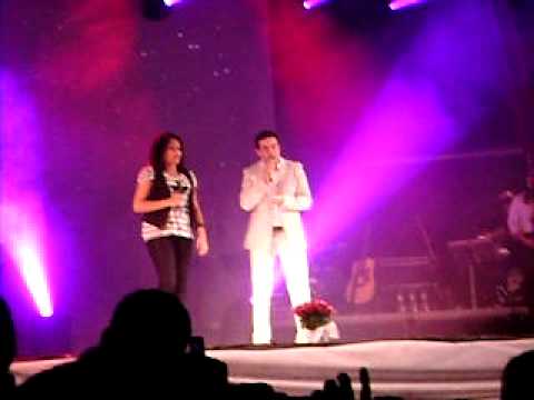 Pe. Fábio de Melo e Olivia Ferreira - Cuidas de Mim - Aniversário de Nilópolis.avi