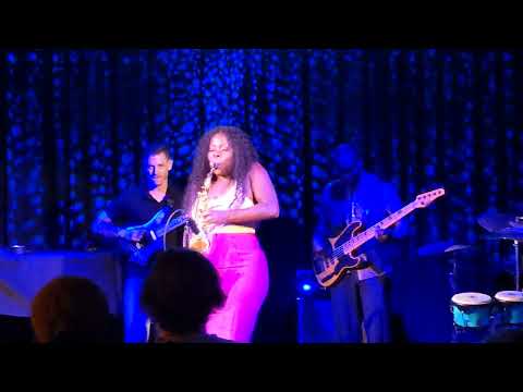 Tia Fuller with Logan Richardson & Blues People at Kansas City's Blue Room.