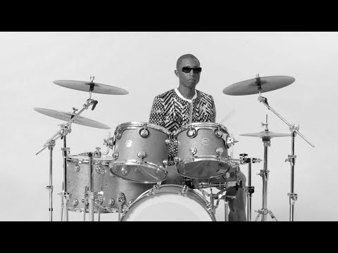 CHANEL Fall-Winter 2022/23 Haute Couture Show, The Rhythm of Couture — CHANEL Haute Couture