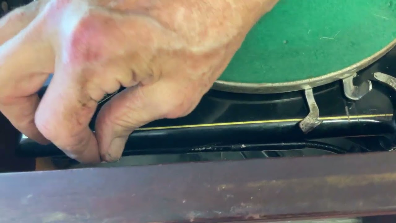 1663.  The volume control on an Edison Diamond Disc phonograph