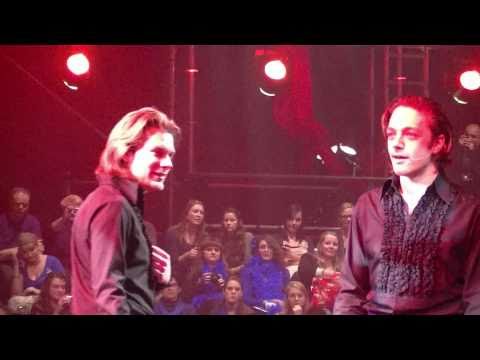 OZNZ 7 - Sing-Off Tommie en Ruud + Afscheidslied (Repetitie)