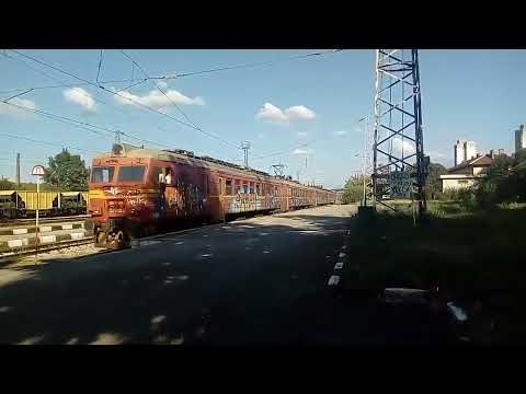 КПВ 70205 от Берковица за Мездра с ЕМВ 32 015/016 на гара Враца