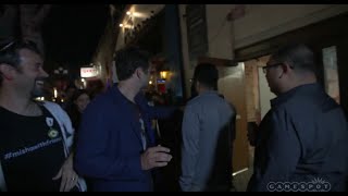 Misha delivers pizza to fans
