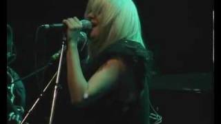 Goldfrapp &quot;U.K. Girls (Physical)&quot; Live