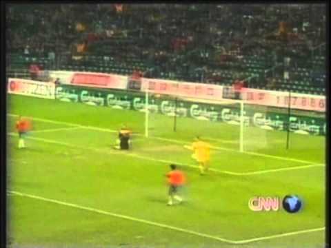 1998 (January 28) Hong Kong XI 3-Chile 1 (Carlsberg Cup).mpg