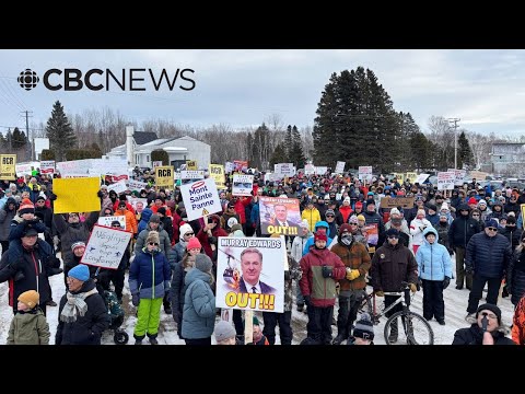 Protesters call for eviction of Mont-Sainte-Anne resort operators