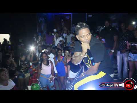 Discoteca La Arenosa "Akim Say This" en tarima (año 2018)