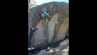 Video thumbnail of The Moth, V6. Black Mountain