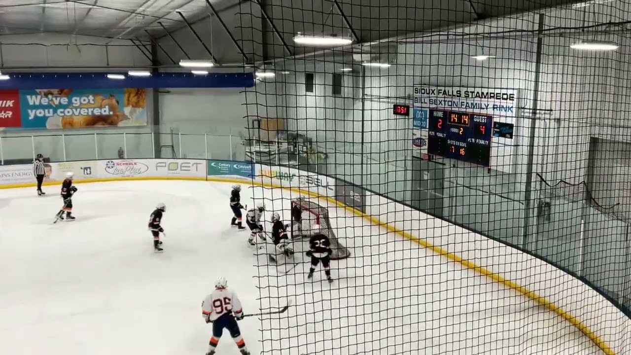 Game 33 Orange 2 4-3: Lionel unassisted