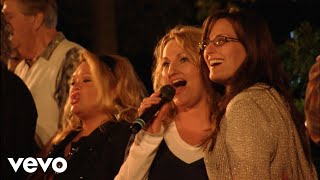 Bill &amp; Gloria Gaither - I&#39;m Living in Canaan Now (Live)