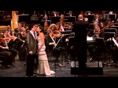 Anna Netrebko & Rolando Villazon   Luisa Fernanda 'Callate, Corrazon' F  Moreno Torroba