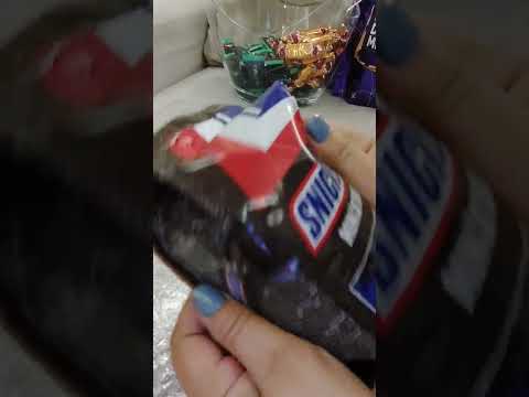 Snickers miniatures #shorts#asmr#viral#trending#arlene#snickers#chocolate#snickersmini#favorites#wow