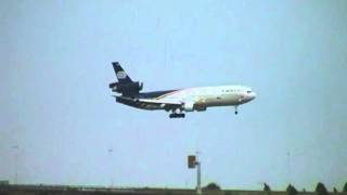 preview picture of video 'McDonnell Douglas MD-11'