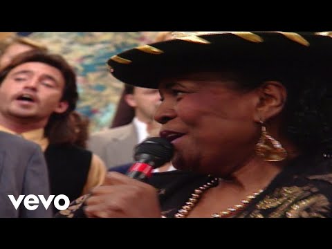 Bill & Gloria Gaither - Blessed Assurance [Live] ft. Larry Ford, Lillie Knauls