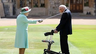 Kraliçe II. Elizabeth'den 100 yaşındaki emekli yüzbaşı Tom Moore'a şöv