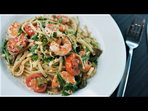 Jumbo Shrimp Linguine with Spinach, Tomatoes & Clam Juice Cream Sauce