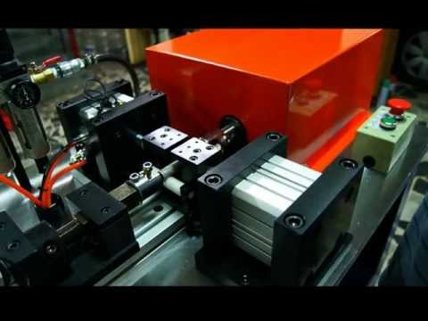 TD-91528,OD15mm尾門桿尾端螺絲鎖帽機