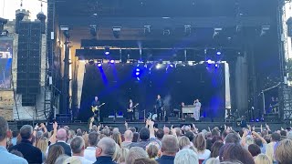 DEACON BLUE LIVE AT EDINBURGH CASTLE 09/07/22 BORN IN A STORM RAINTOWN