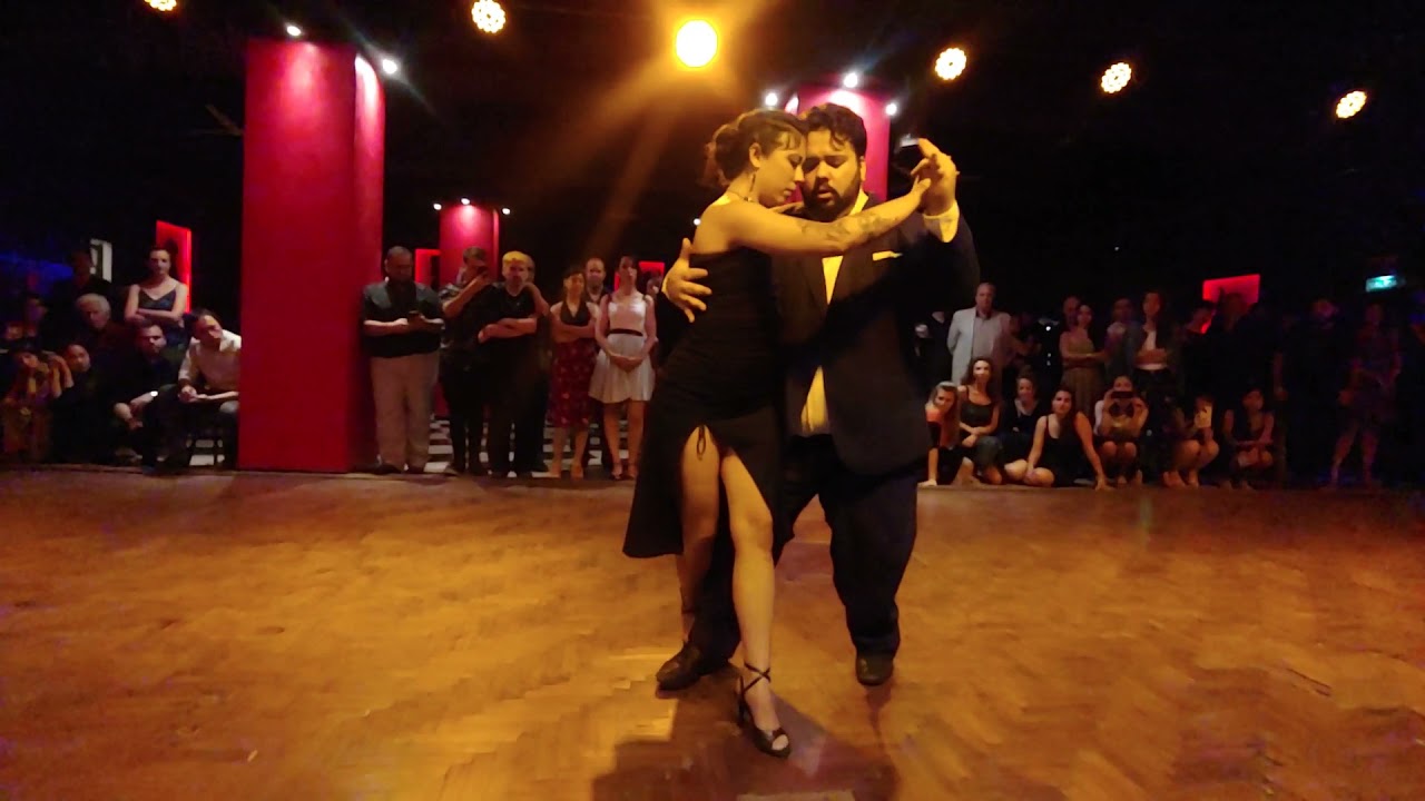 Video thumbnail for Buda Rodríguez y Mora Idil Ceyhan - Uno (Troilo)- La del Centro 15/dic/2021 -1/3