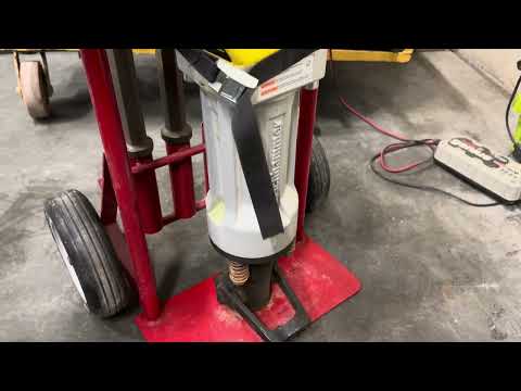 Bosch BH2760VC Brute Breaker Hammer — video
