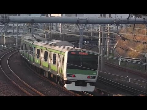 【JR東日本】Trains of JR East Japan running through a curve