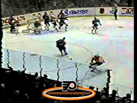 Dec 10, 1995 Rick Pilon Nailed by Rob DiMaio New York Islanders vs Philadelphia Flyers
