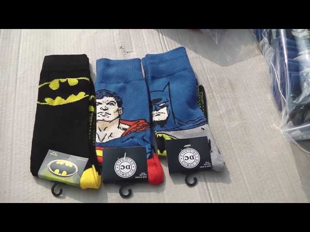 Vídeo relacionado con soxo DC Comics Batman Superman Calcetines Hombre Divertidos + Taza + Llavero Regalos Originales 40-45 Superman