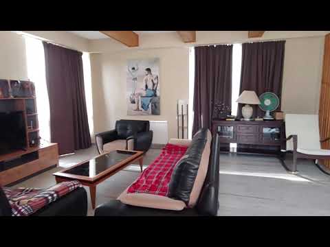 იყიდება 8 ოთახიანი აგარაკი ბულაჩაურში - ვიდეო პოსტერი