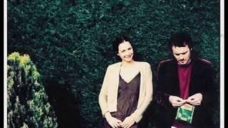 Glen Hansard and Lisa Hannigan - Lay Me Down