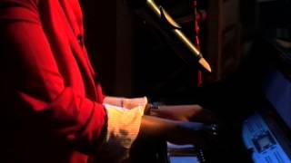 Nomfundo Xavula performs "Yakhali'nkomo"  (16.4.2013)