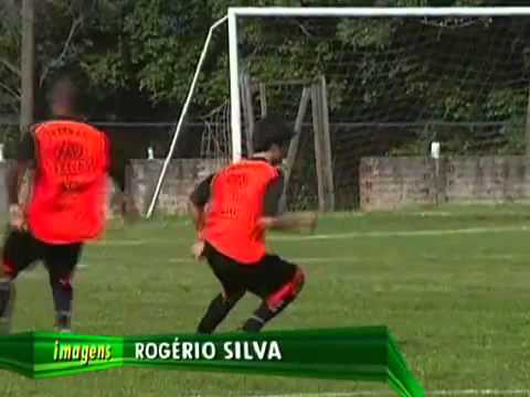 Jogador Francês do Oeste já é sucesso no clube e na cidade