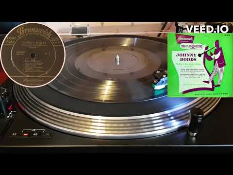 Johnny Dodds Black Bottom Stompers - New Orleans Stomp.