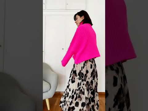 Pleated skirt in animal print